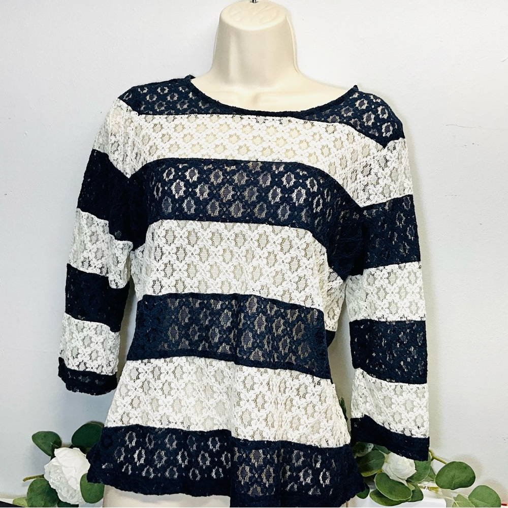 The Limited Women’s Navy Blue and white striped Blouse size Medium